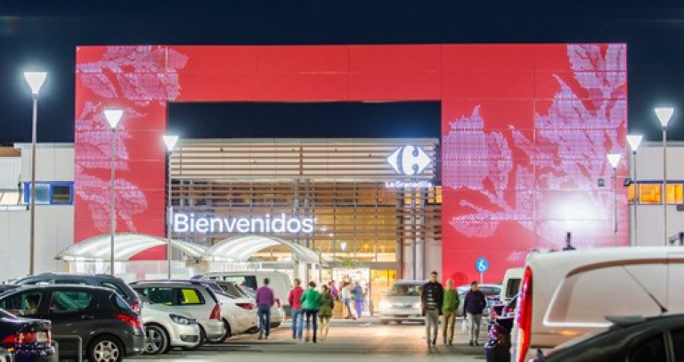 Centro comercial Carrefour La Granadilla en Badajoz