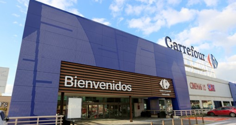 Centro comercial Carrefour Torrelavega (Santander)